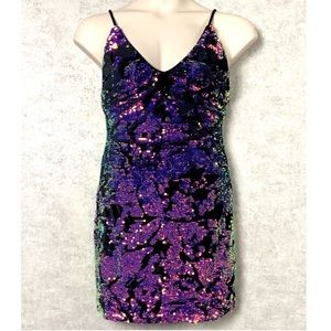 🎉HP🎉L’atiste by Amy Purple Sequin Bodycon Dress